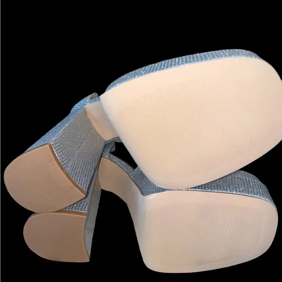 SHOEDAZZLE Platform Ankle Strap Open Toe Sandal - NWT - Picture 5 of 5